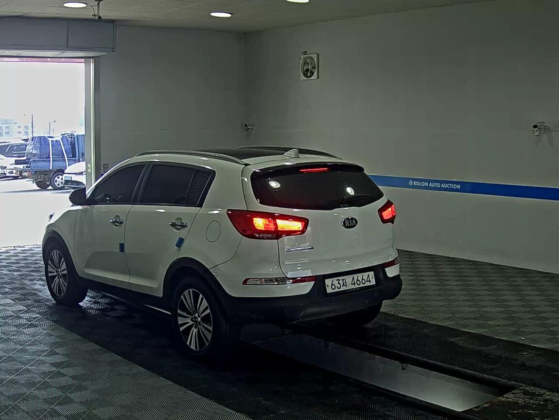 KIA THE NEW SPORTAGE R DIESEL R2.0 2WD PRESTIGE 2014 - zdjęcie 6