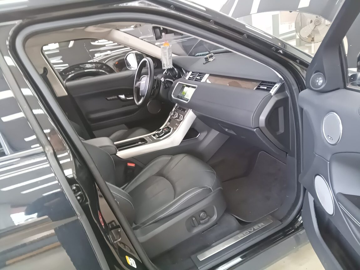 LAND ROVER RANGE ROVER EVOQUE 2.0 TD4 HSE 2018 - zdjęcie 14