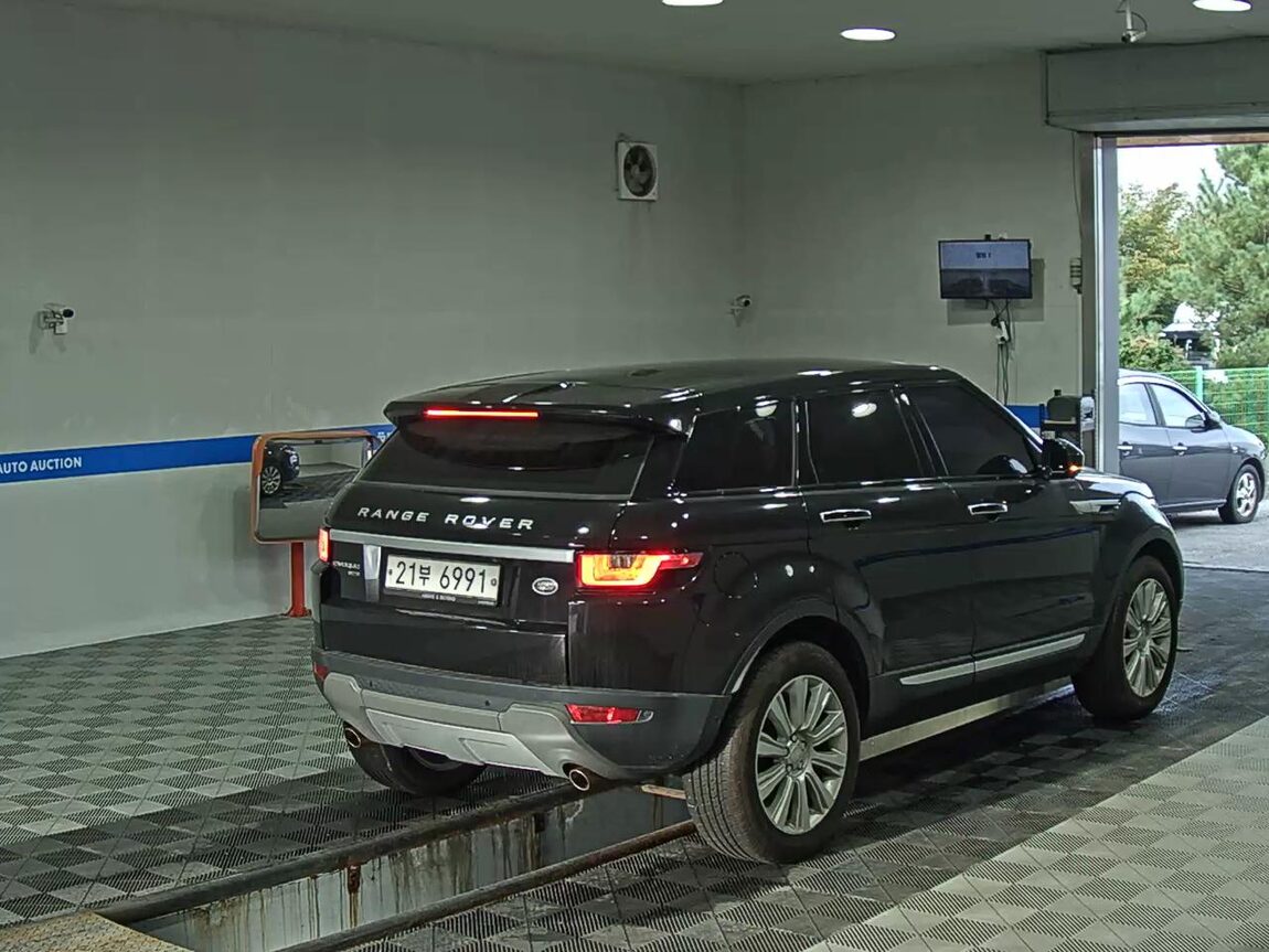 LAND ROVER RANGE ROVER EVOQUE 2.0 TD4 HSE 2018 - zdjęcie 5
