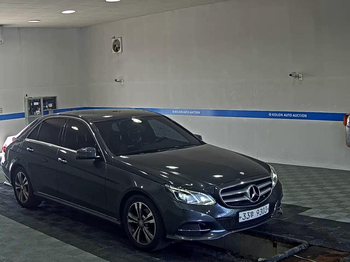 MERCEDES-BENZ E-CLASS (4TH GEN) E220 CDI AVANTGARDE 2014 - zdjęcie 3