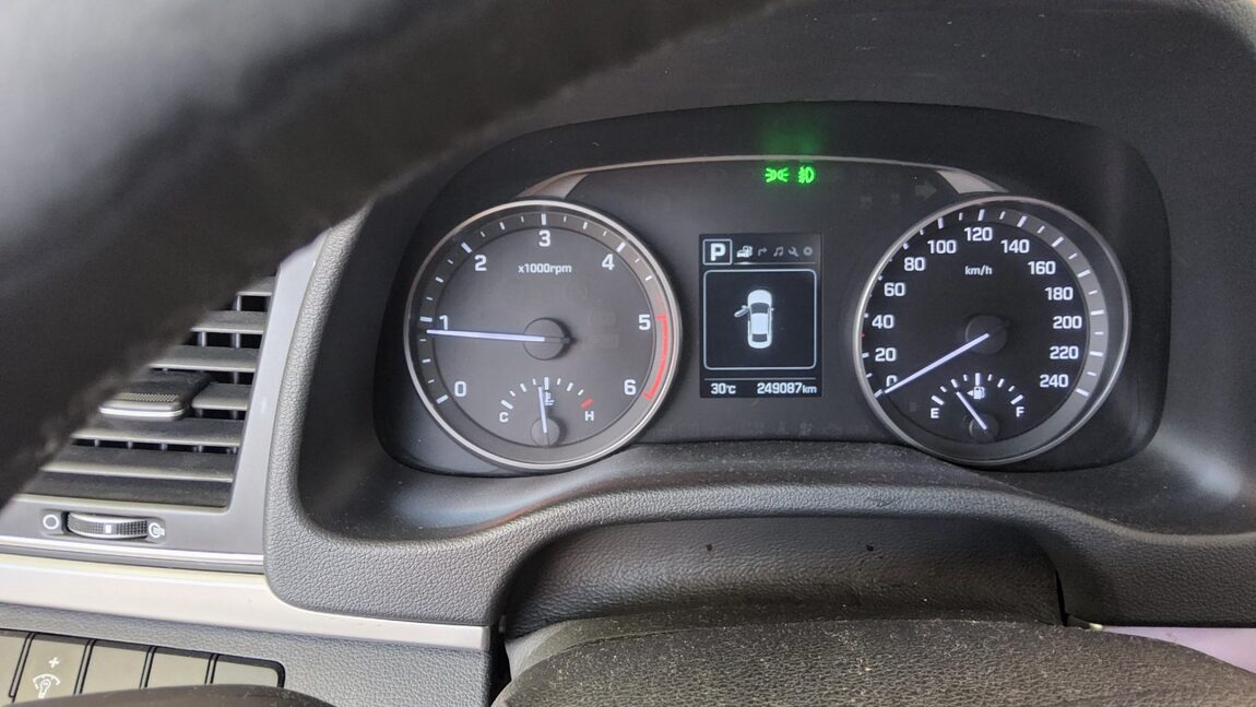 HYUNDAI AVANTE AD 1.6 DIESEL SMART SPECIAL 2017 - zdjęcie 9