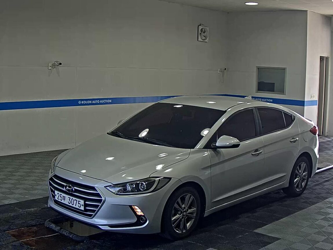 HYUNDAI AVANTE AD 1.6 DIESEL SMART SPECIAL 2017 - zdjęcie 2