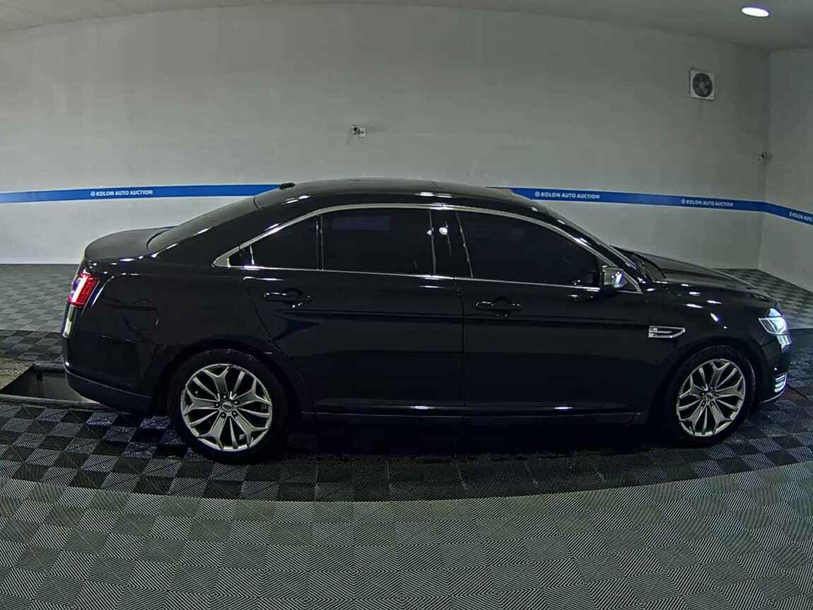 FORD TAURUS (6TH GEN) 2.0 ECOBOOST LIMITED 2015 - zdjęcie 4