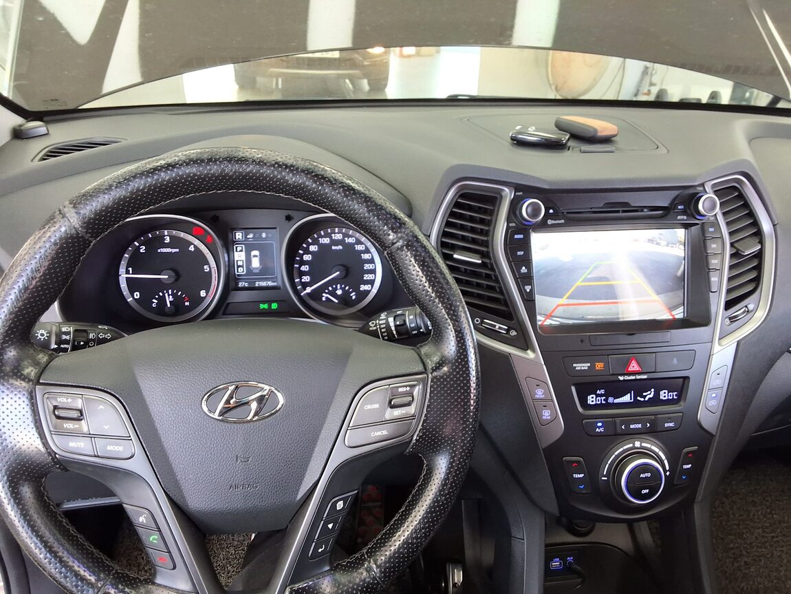 HYUNDAI SANTA FE THE PRIME DIESEL R2.0 2WD PREMIUM 2017 - zdjęcie 17