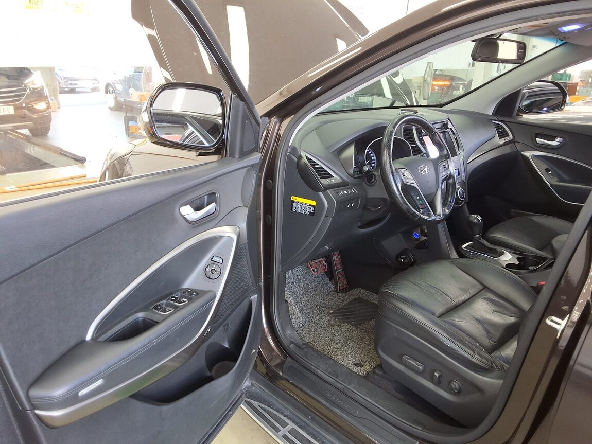 HYUNDAI SANTA FE THE PRIME DIESEL R2.0 2WD PREMIUM 2017 - zdjęcie 10