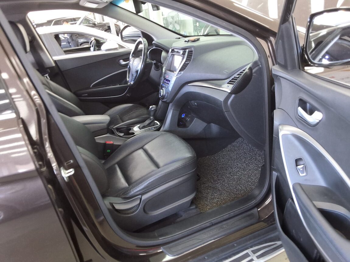 HYUNDAI SANTA FE THE PRIME DIESEL R2.0 2WD PREMIUM 2017 - zdjęcie 14