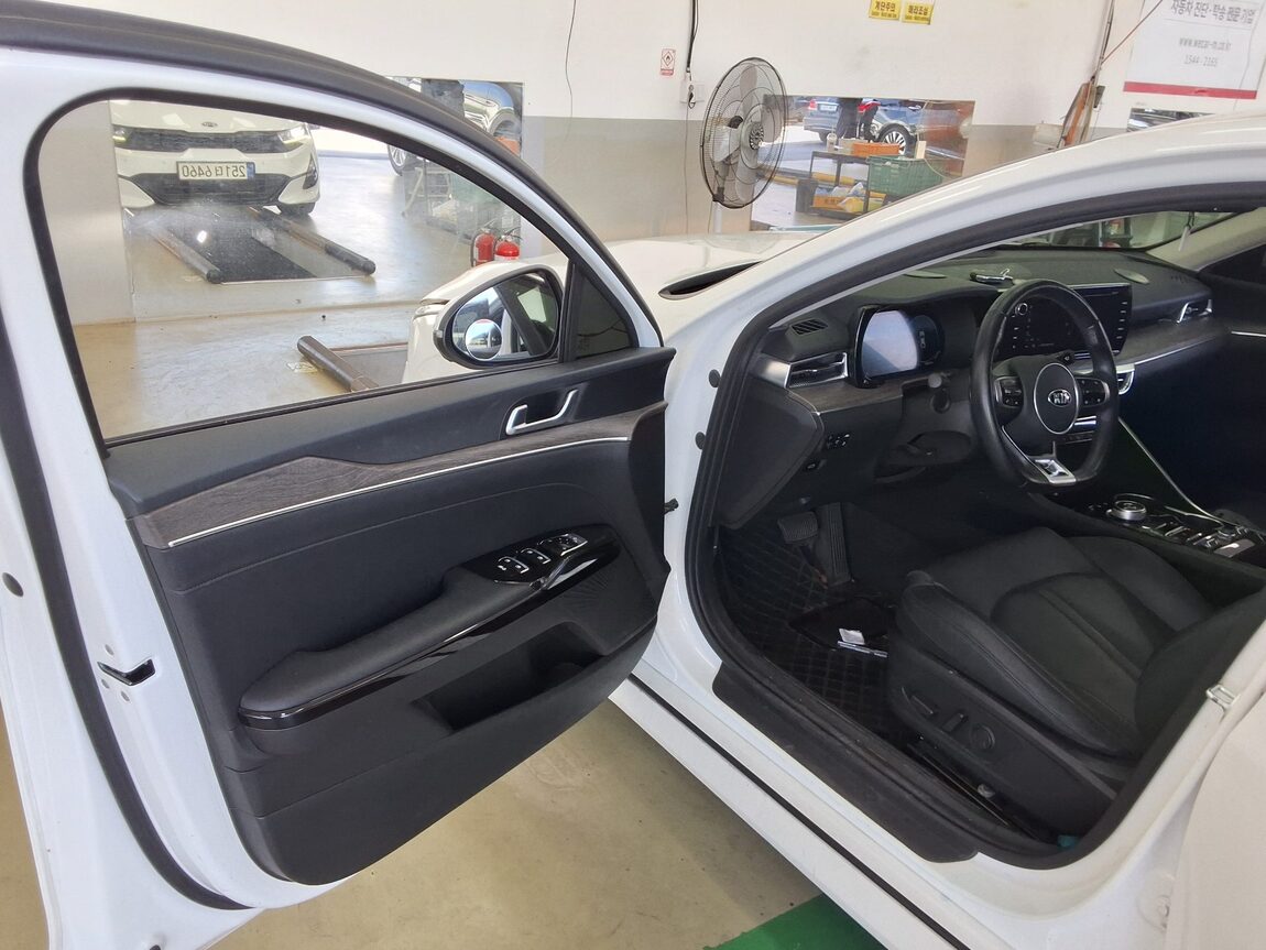 KIA NEW K5 (DL3) 1.6 GASOLINE TURBO NOBLESSE 2021 - zdjęcie 10