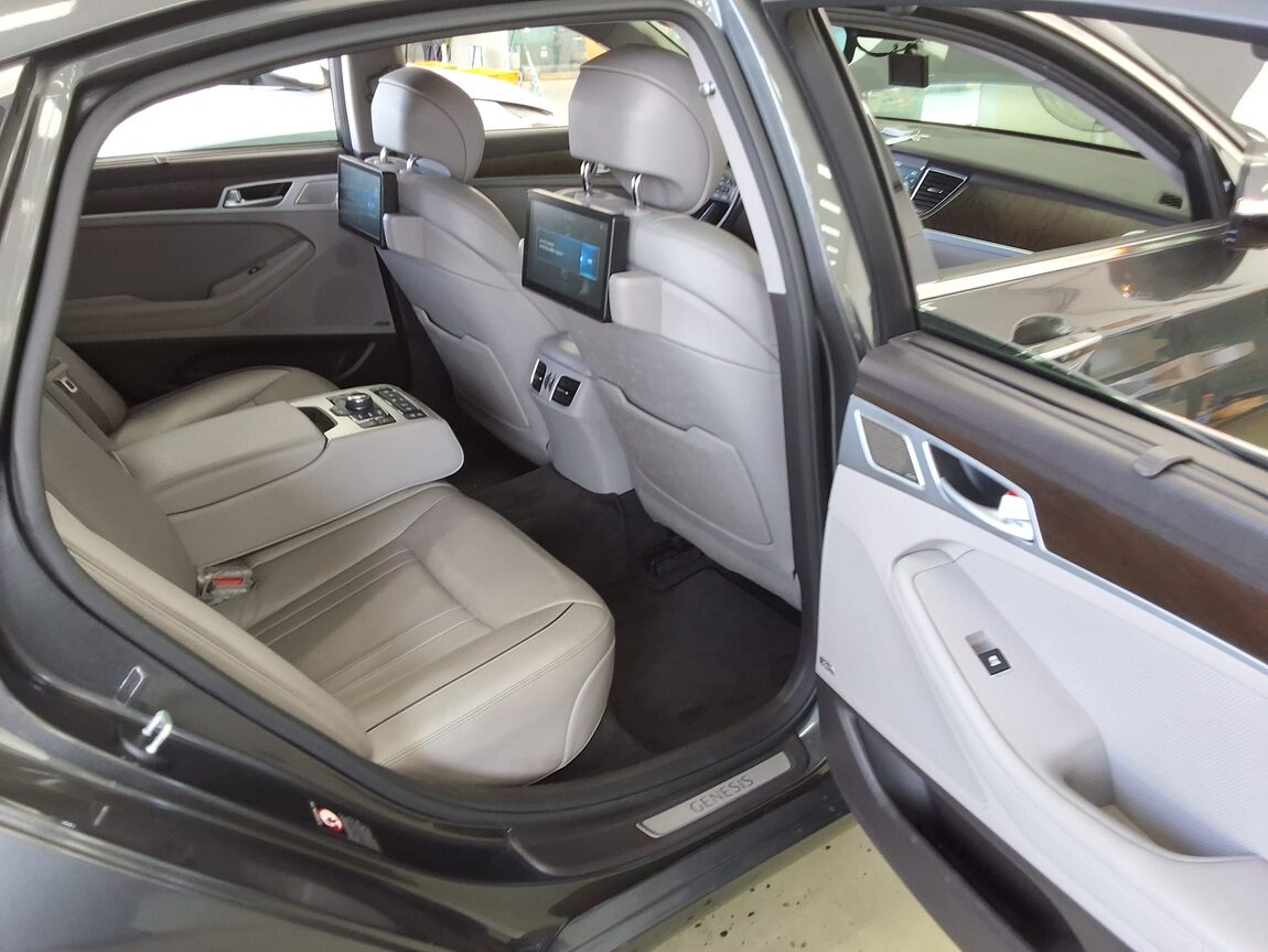 GENESIS G80 3.3 GDi PREMIUM LUXURY 2017 - zdjęcie 13