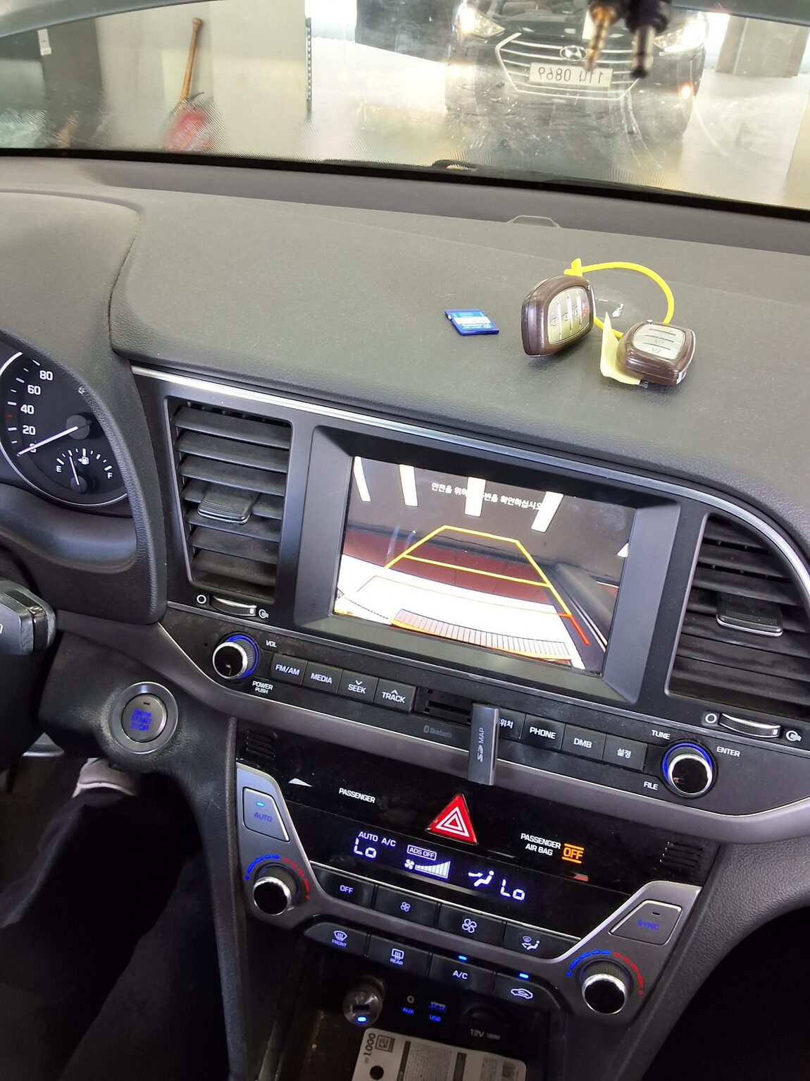 HYUNDAI AVANTE AD 1.6 GDi SMART SPECIAL 2017 - zdjęcie 17