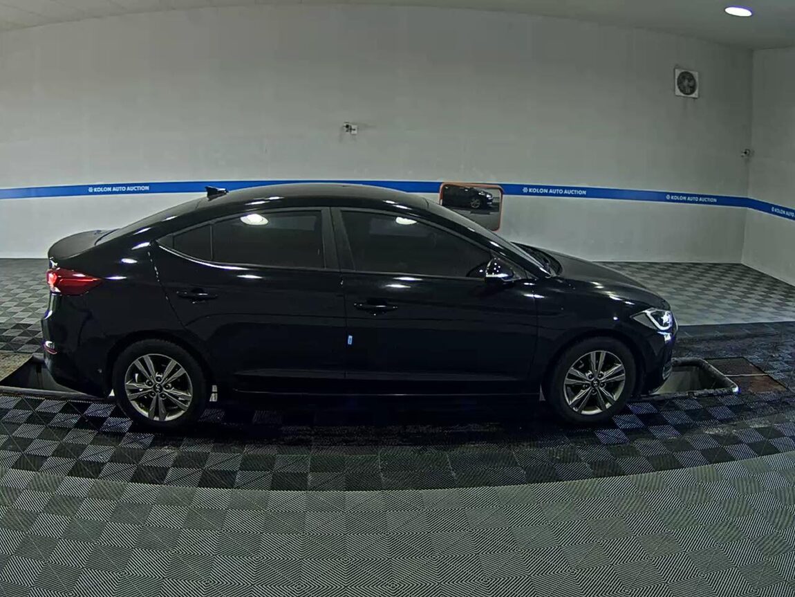 HYUNDAI AVANTE AD 1.6 GDi SMART SPECIAL 2017 - zdjęcie 4