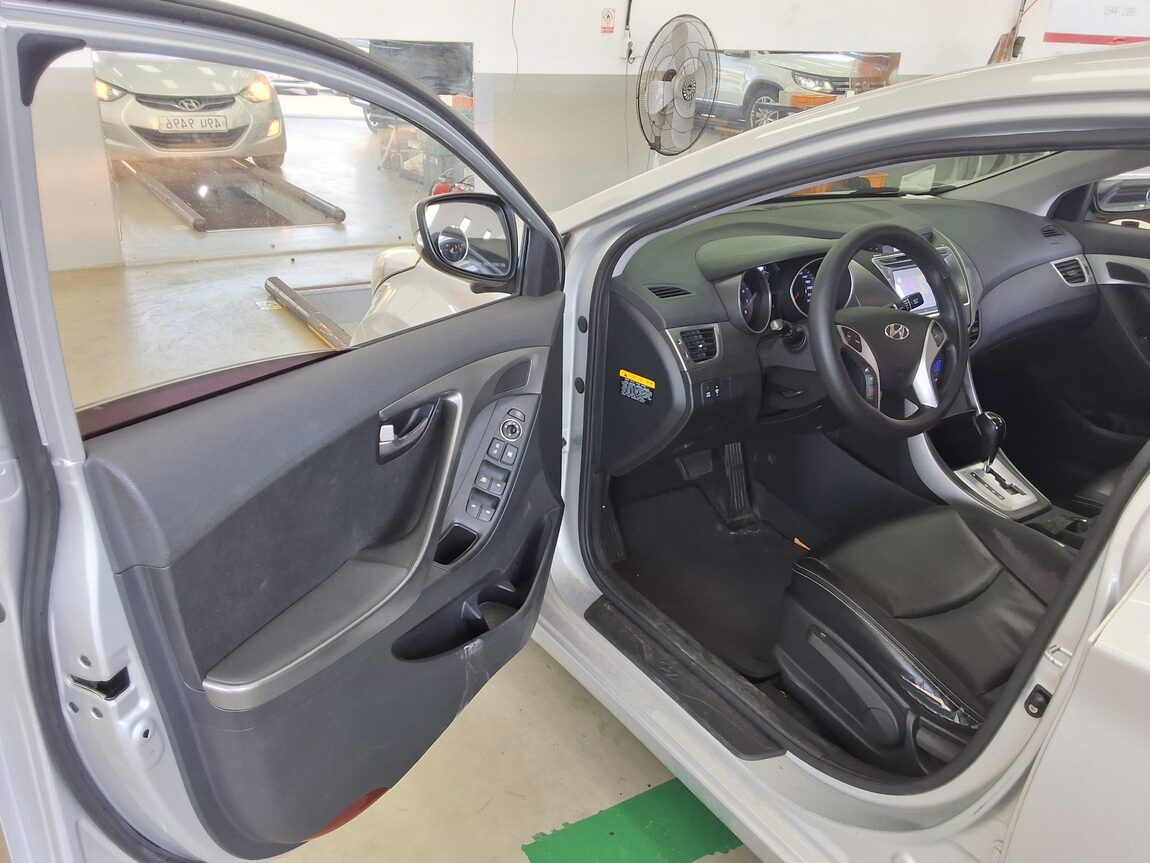HYUNDAI AVANTE MD M16 GDi LUXURY 2011 - zdjęcie 10