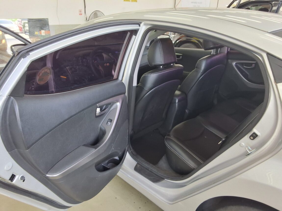 HYUNDAI AVANTE MD M16 GDi LUXURY 2011 - zdjęcie 12