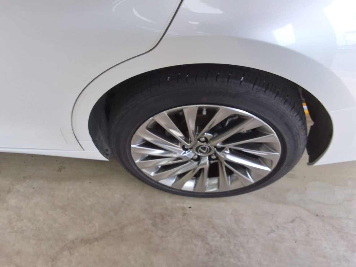 LEXUS ES (7TH GEN) 300h LUXURY 2023 - zdjęcie 20