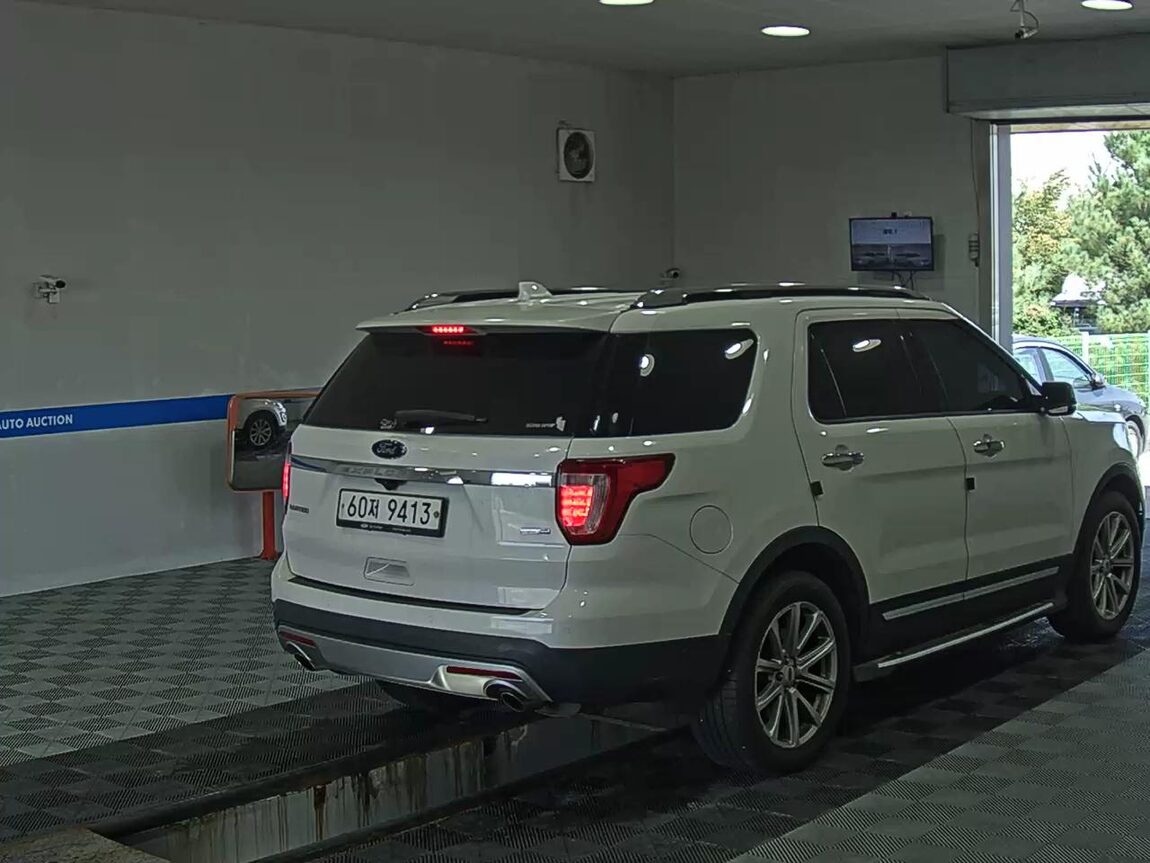 FORD EXPLORER (5TH GEN) 2.3 AWD LIMITED 2017 - zdjęcie 5
