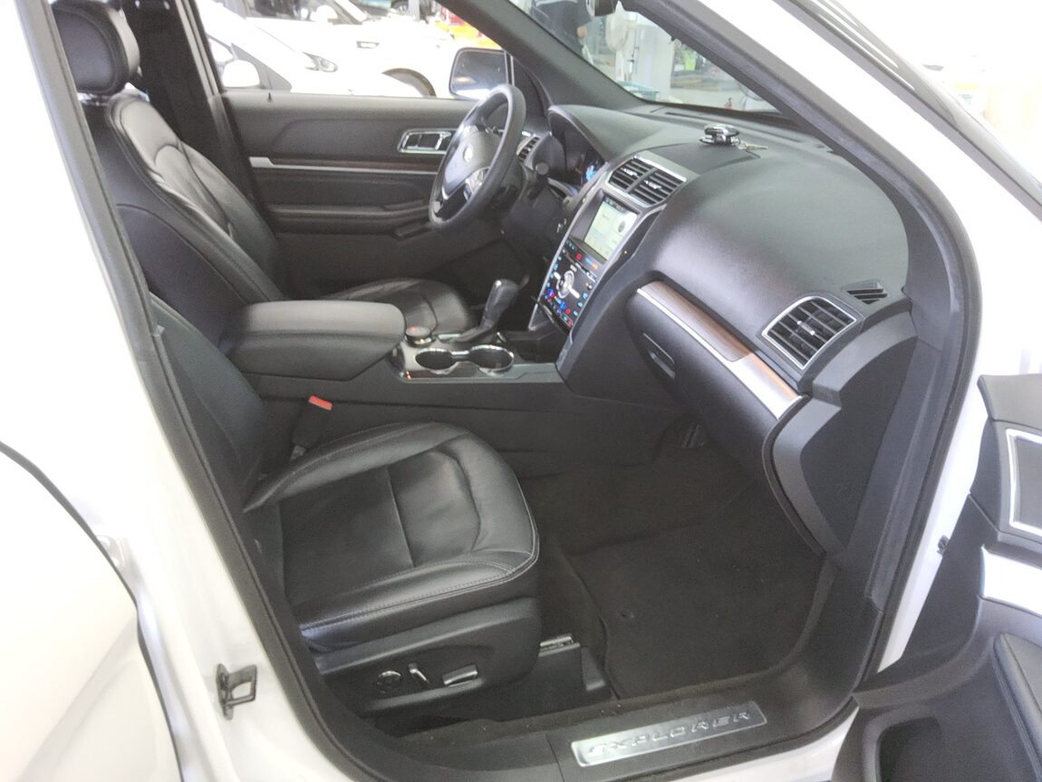 FORD EXPLORER (5TH GEN) 2.3 AWD LIMITED 2017 - zdjęcie 14
