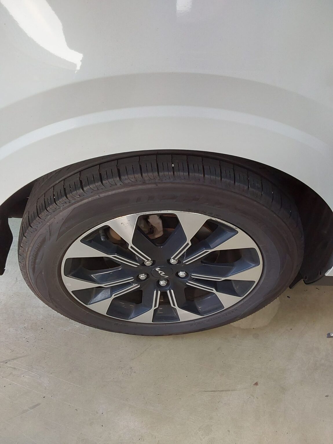 KIA NEW CARNIVAL (KA4) 9-SEATER GASOLINE SIGNATURE 2023 - zdjęcie 22