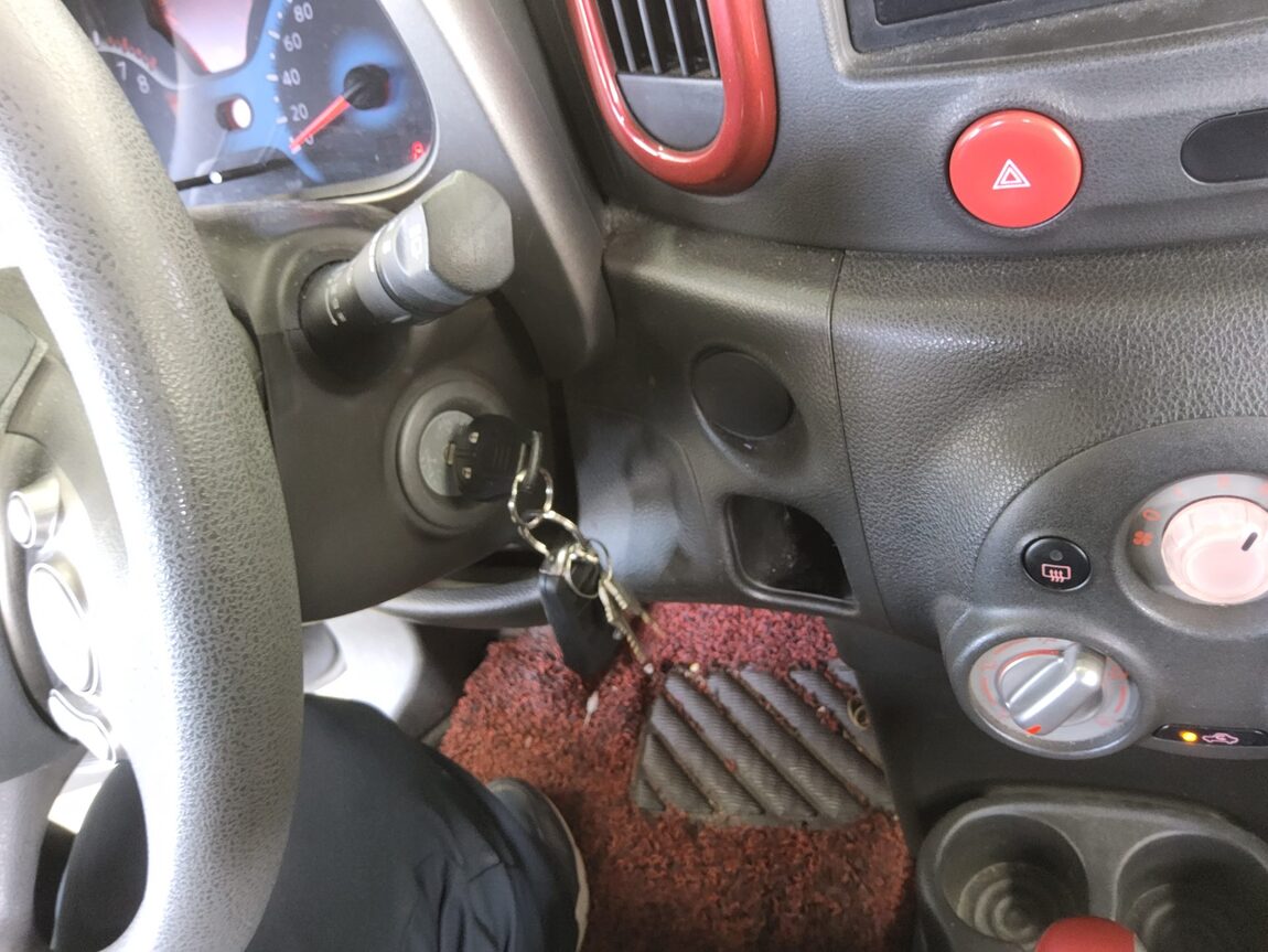 NISSAN CUBE (3RD GEN) 1.8 S 2012 - zdjęcie 17