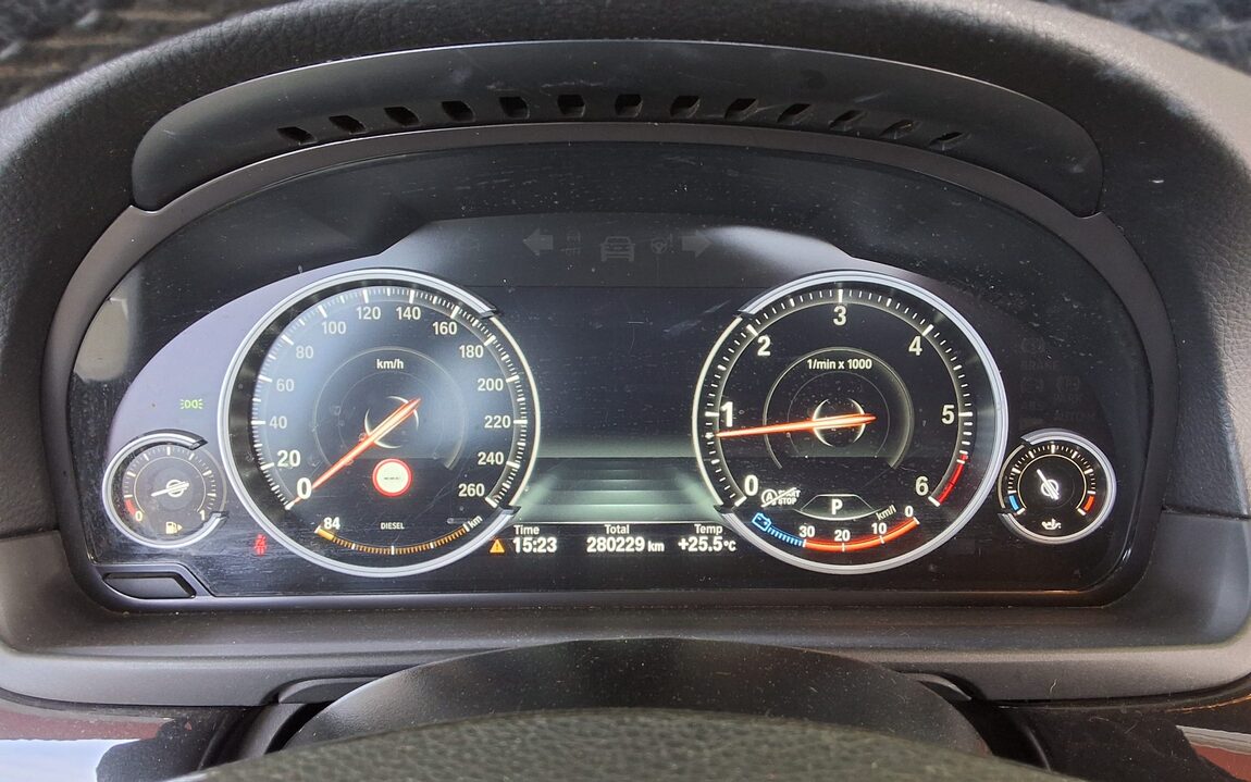 BMW 5 SERIES (6TH GEN) 520d xDRIVE M AERODYNAMIC 2016 - zdjęcie 9