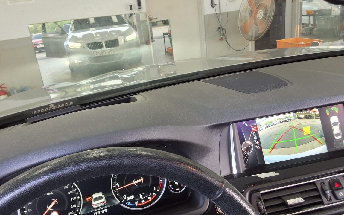 BMW 5 SERIES (6TH GEN) 520d xDRIVE M AERODYNAMIC 2016 - zdjęcie 19