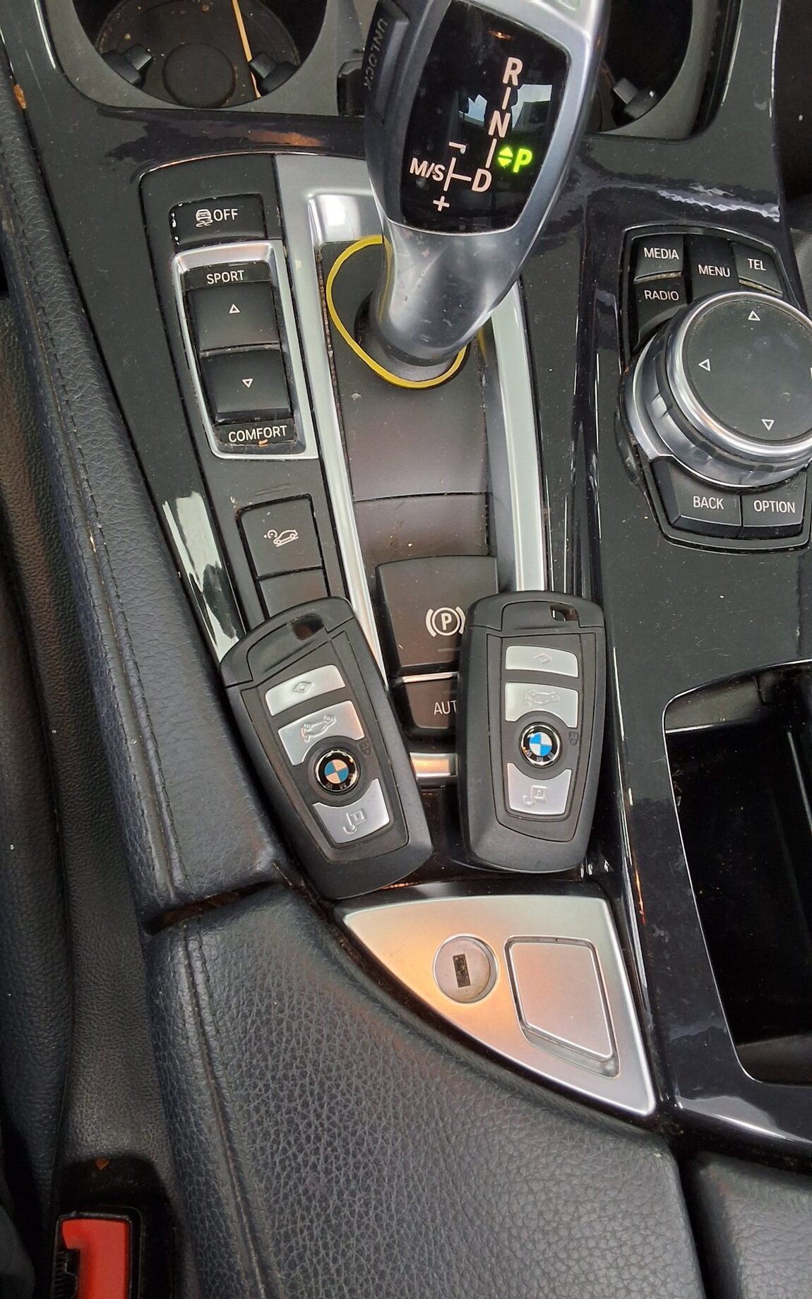 BMW 5 SERIES (6TH GEN) 520d xDRIVE M AERODYNAMIC 2016 - zdjęcie 20