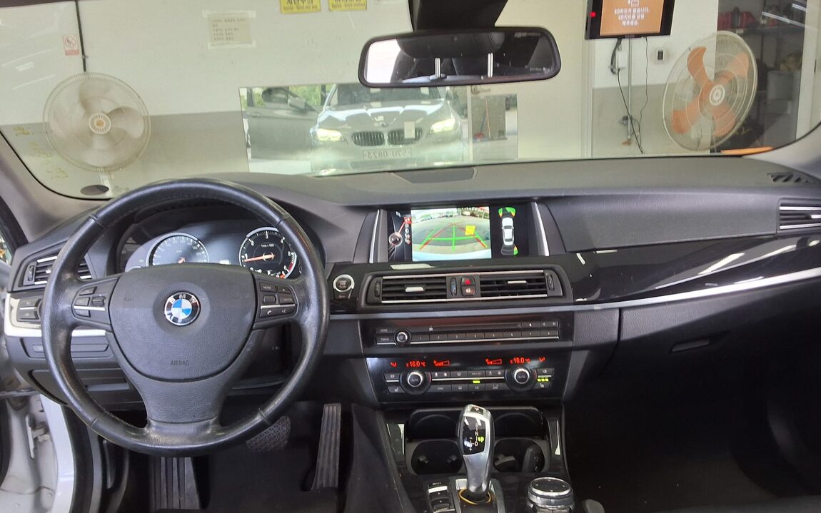 BMW 5 SERIES (6TH GEN) 520d xDRIVE M AERODYNAMIC 2016 - zdjęcie 11