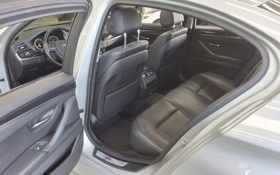 BMW 5 SERIES (6TH GEN) 520d xDRIVE M AERODYNAMIC 2016 - zdjęcie 12