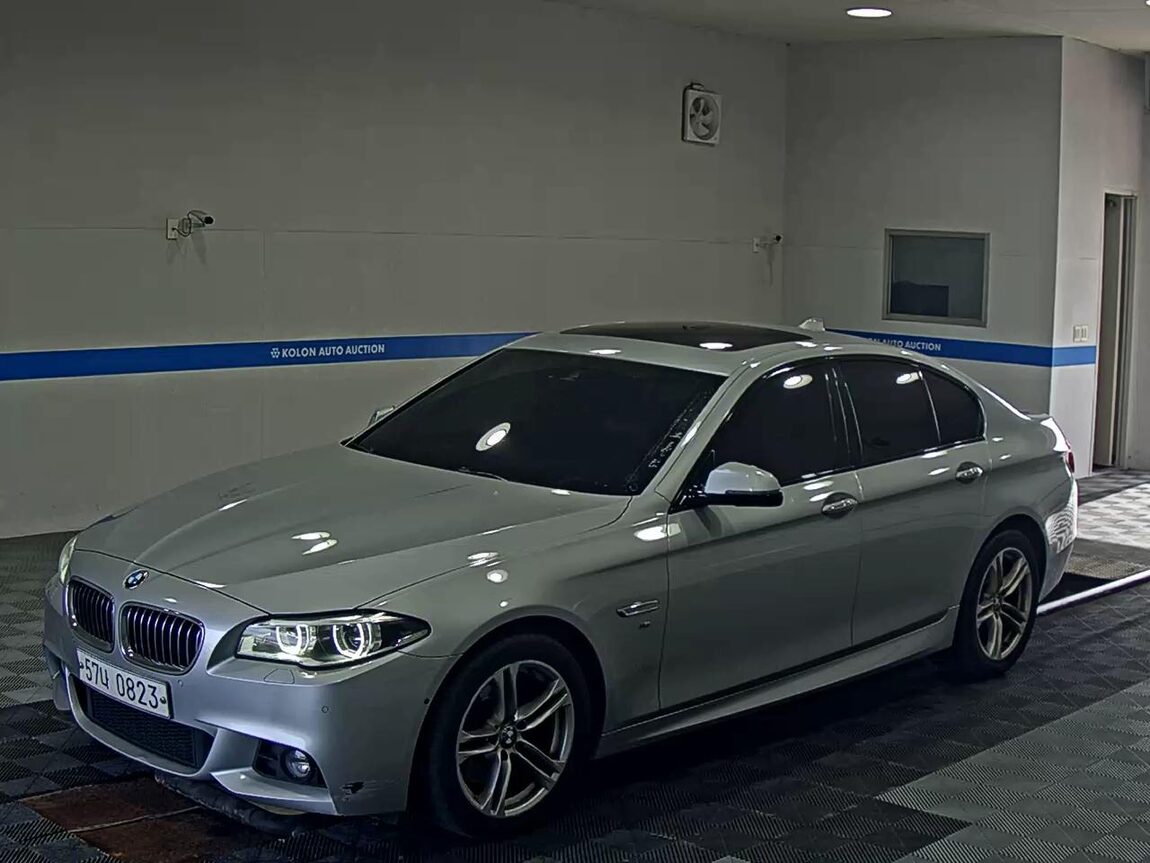 BMW 5 SERIES (6TH GEN) 520d xDRIVE M AERODYNAMIC 2016 - zdjęcie 2