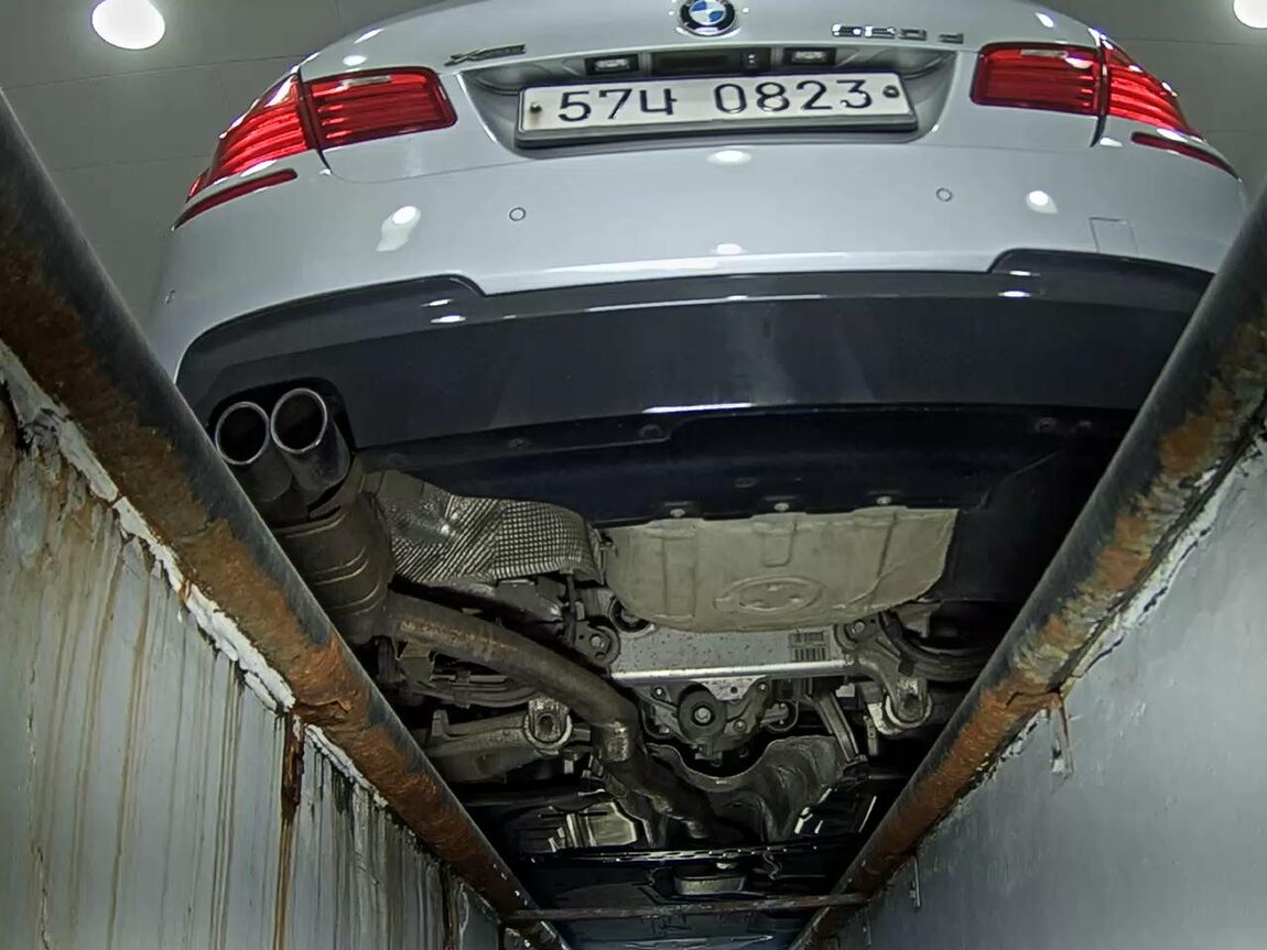 BMW 5 SERIES (6TH GEN) 520d xDRIVE M AERODYNAMIC 2016 - zdjęcie 8