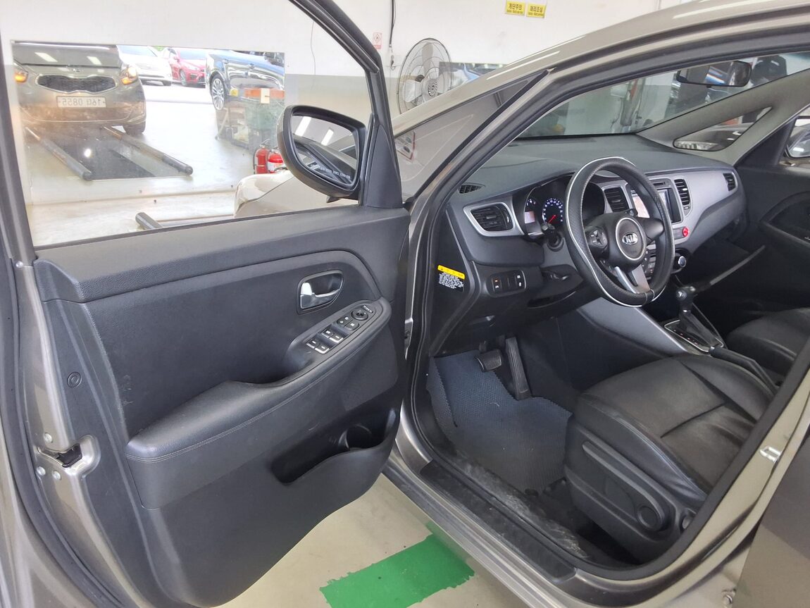 KIA ALL NEW CARENS 2.0 LPI TRENDY 2016 - zdjęcie 10