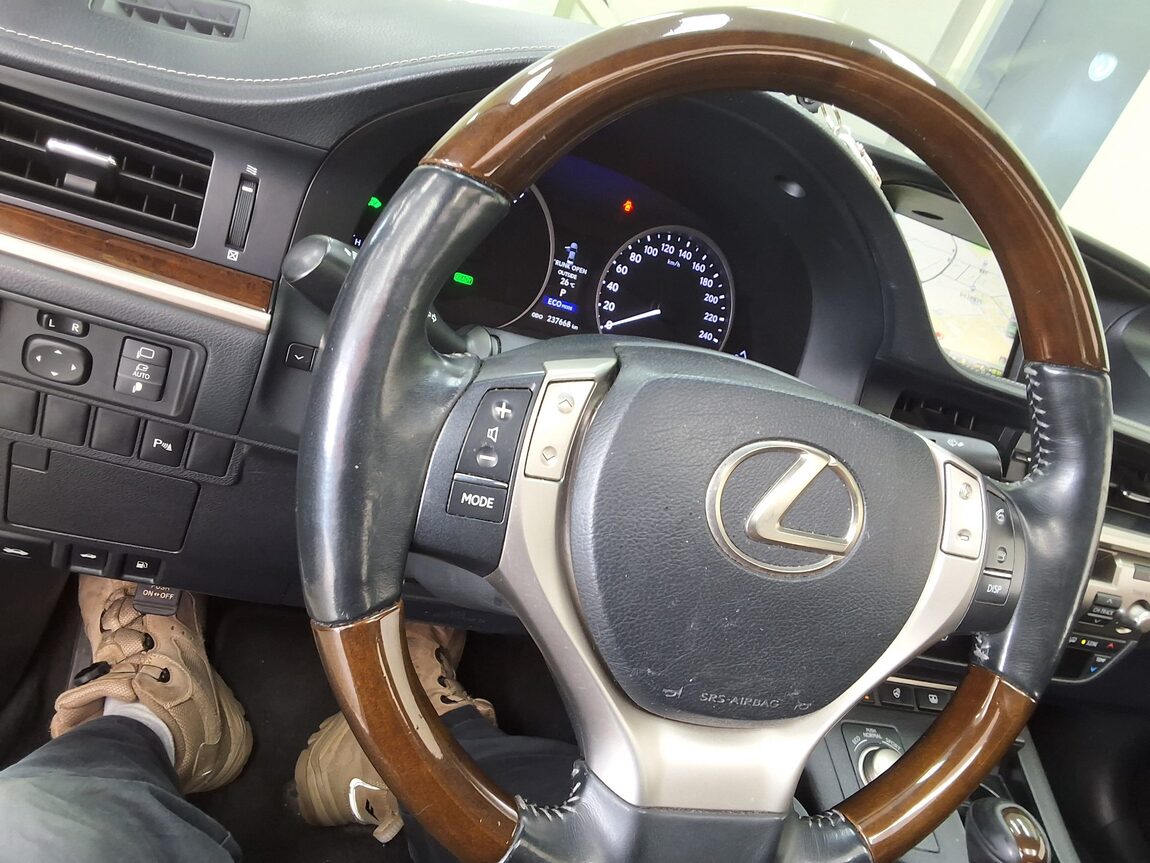 LEXUS ES (6TH GEN) 300h 2014 - zdjęcie 23