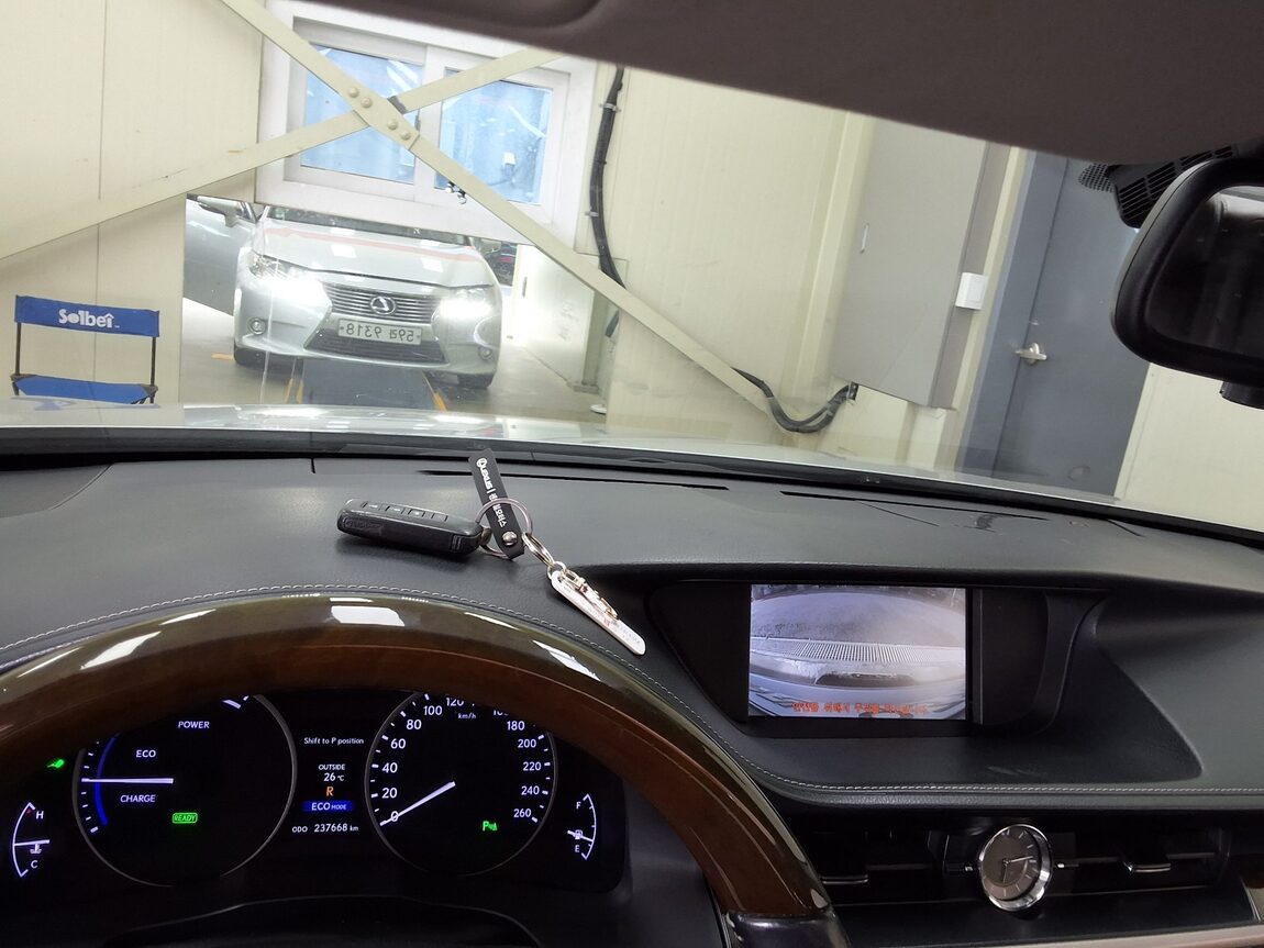LEXUS ES (6TH GEN) 300h 2014 - zdjęcie 25