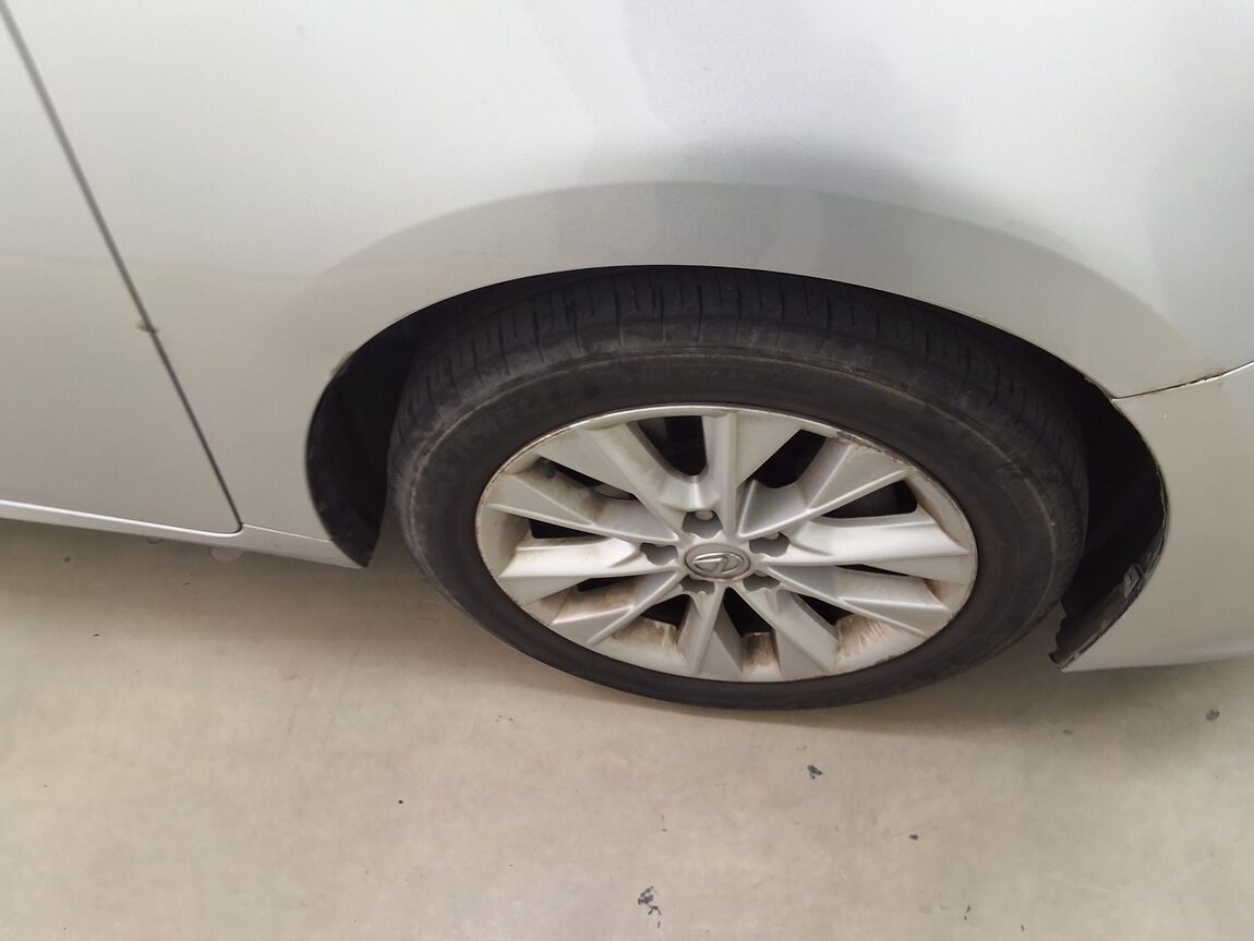LEXUS ES (6TH GEN) 300h 2014 - zdjęcie 21