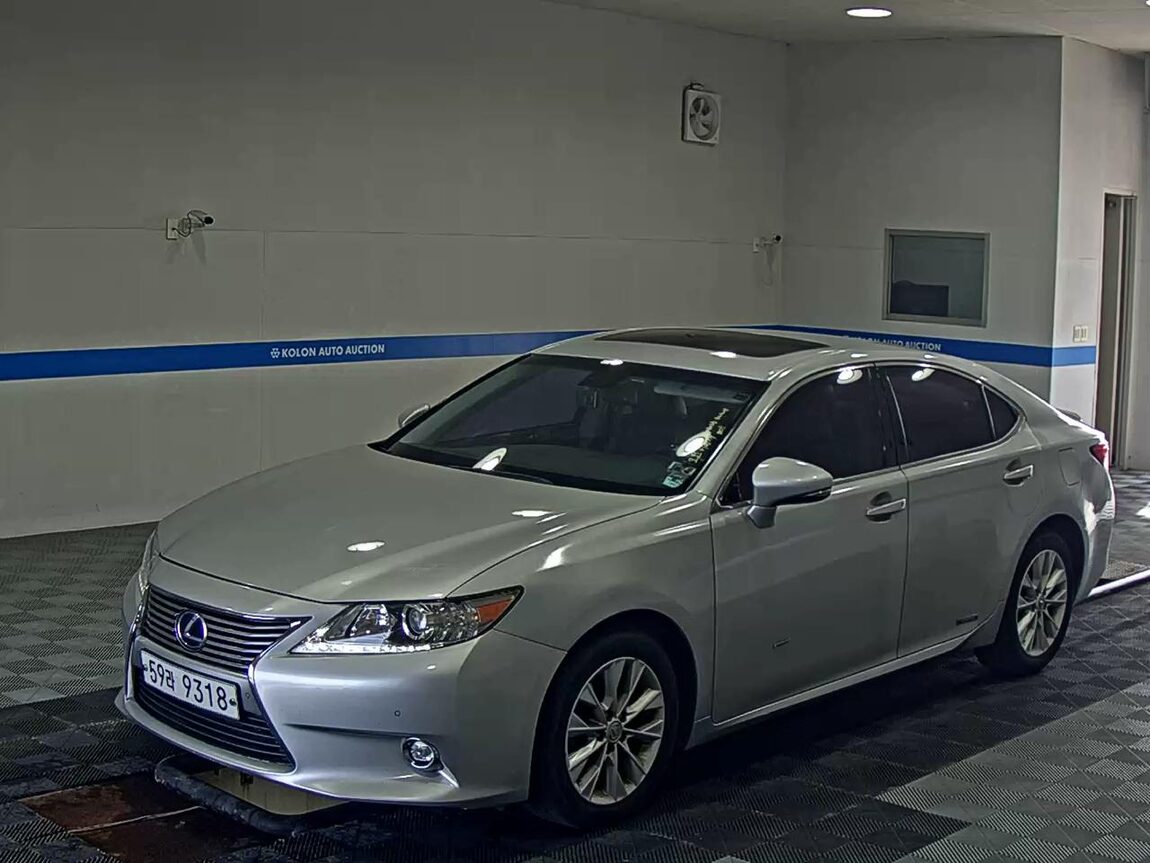 LEXUS ES (6TH GEN) 300h 2014 - zdjęcie 2