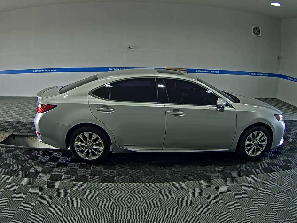 LEXUS ES (6TH GEN) 300h 2014 - zdjęcie 4