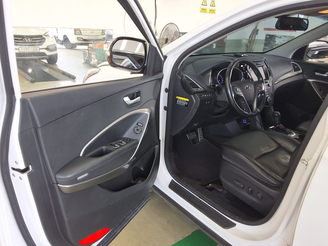 HYUNDAI SANTA FE THE PRIME DIESEL R2.0 2WD EXCLUSIVE 2017 - zdjęcie 10