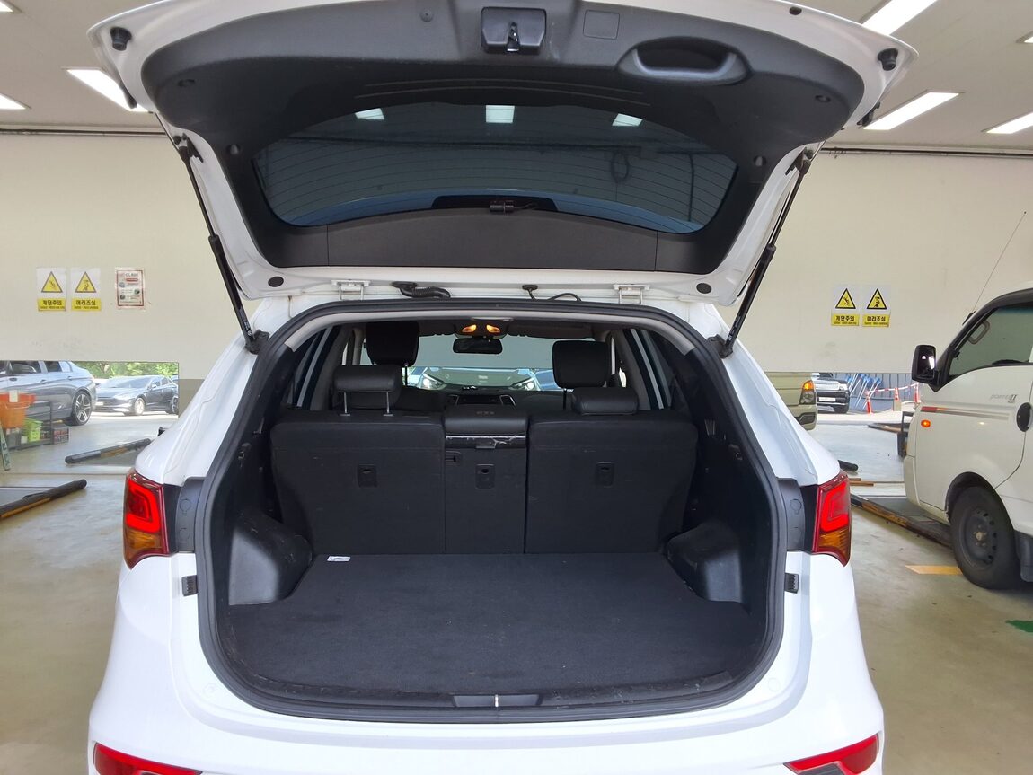 HYUNDAI SANTA FE THE PRIME DIESEL R2.0 2WD EXCLUSIVE 2017 - zdjęcie 15