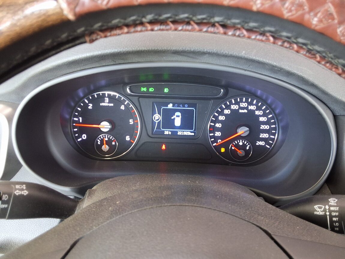 KIA ALL NEW SORENTO R2.0 2WD LUXURY 2016 - zdjęcie 9