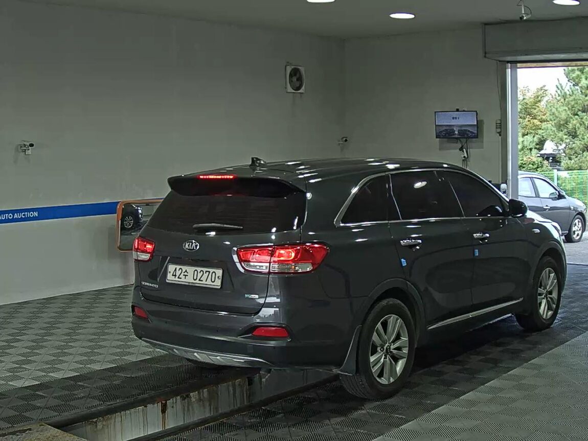 KIA ALL NEW SORENTO R2.0 2WD LUXURY 2016 - zdjęcie 5