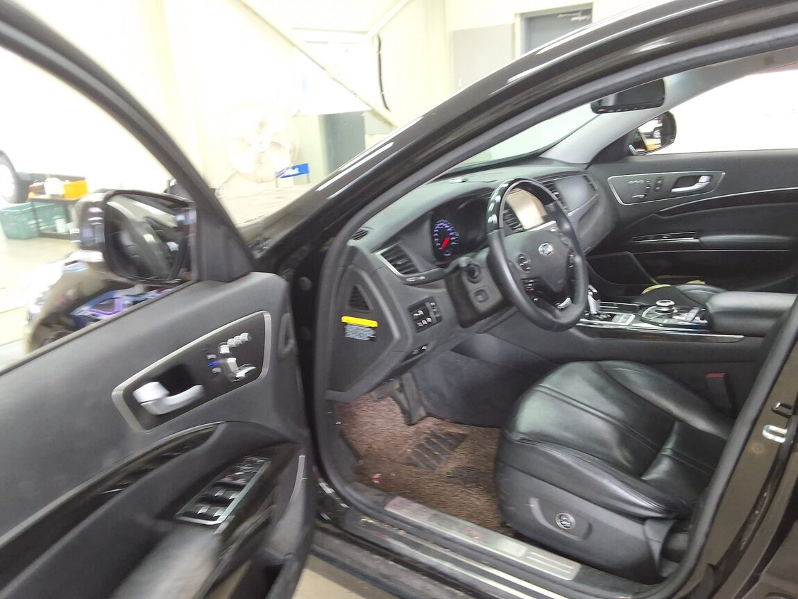 KIA K9 (KH) 3.3 GDI EXECUTIVE 2014 - zdjęcie 11