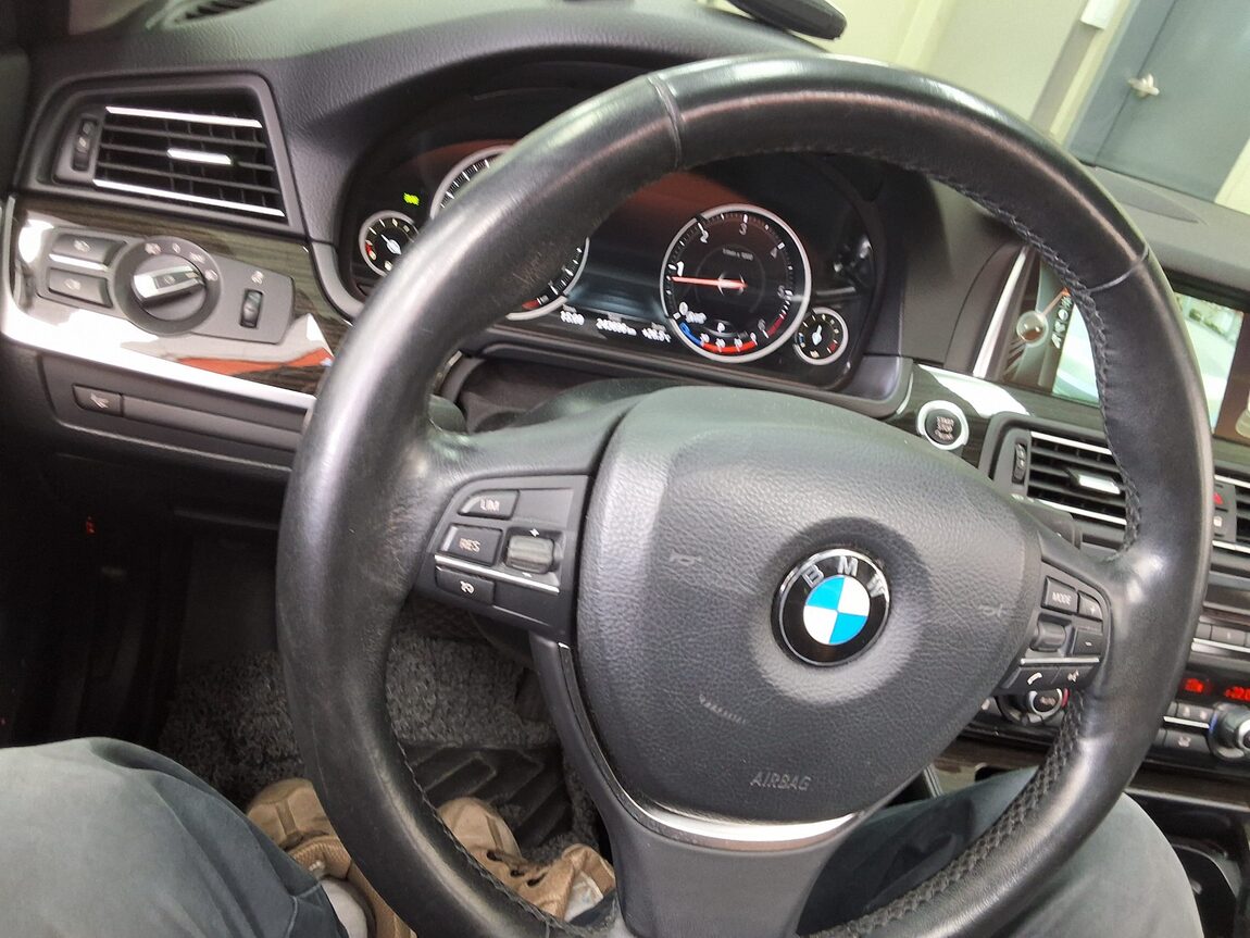 BMW 5 SERIES (6TH GEN) 520d xDRIVE LUXURY 2014 - zdjęcie 23