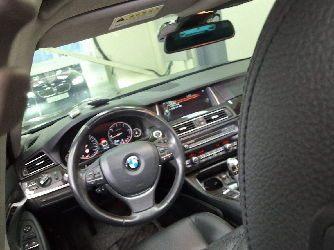 BMW 5 SERIES (6TH GEN) 520d xDRIVE LUXURY 2014 - zdjęcie 12