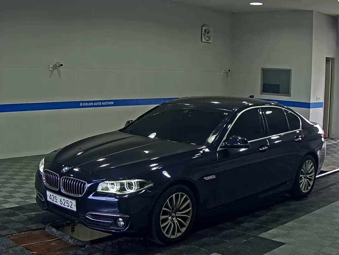 BMW 5 SERIES (6TH GEN) 520d xDRIVE LUXURY 2014 - zdjęcie 2