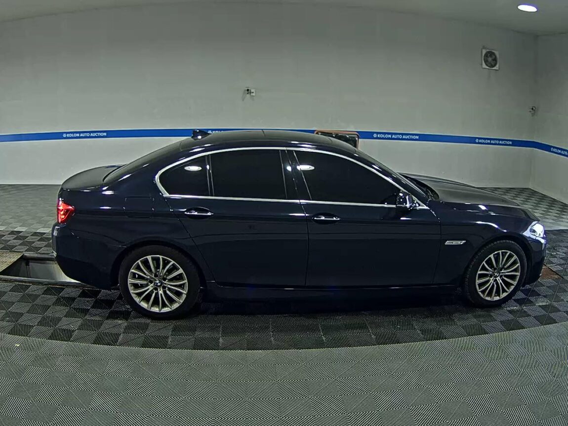BMW 5 SERIES (6TH GEN) 520d xDRIVE LUXURY 2014 - zdjęcie 4