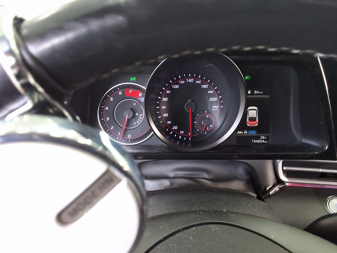 HYUNDAI AVANTE (CN7) 1.6 GASOLINE MODERN 2021 - zdjęcie 9