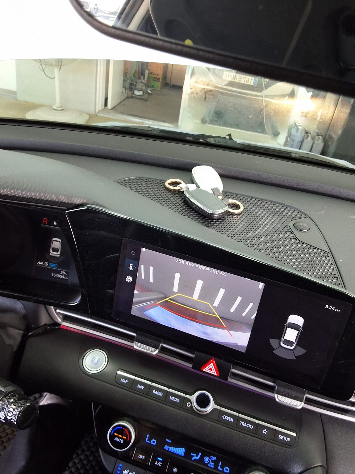 HYUNDAI AVANTE (CN7) 1.6 GASOLINE MODERN 2021 - zdjęcie 17
