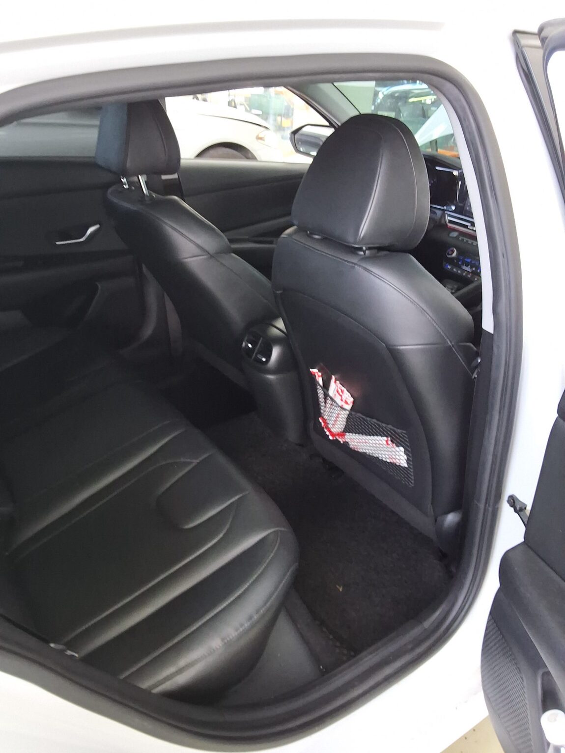 HYUNDAI AVANTE (CN7) 1.6 GASOLINE MODERN 2021 - zdjęcie 13