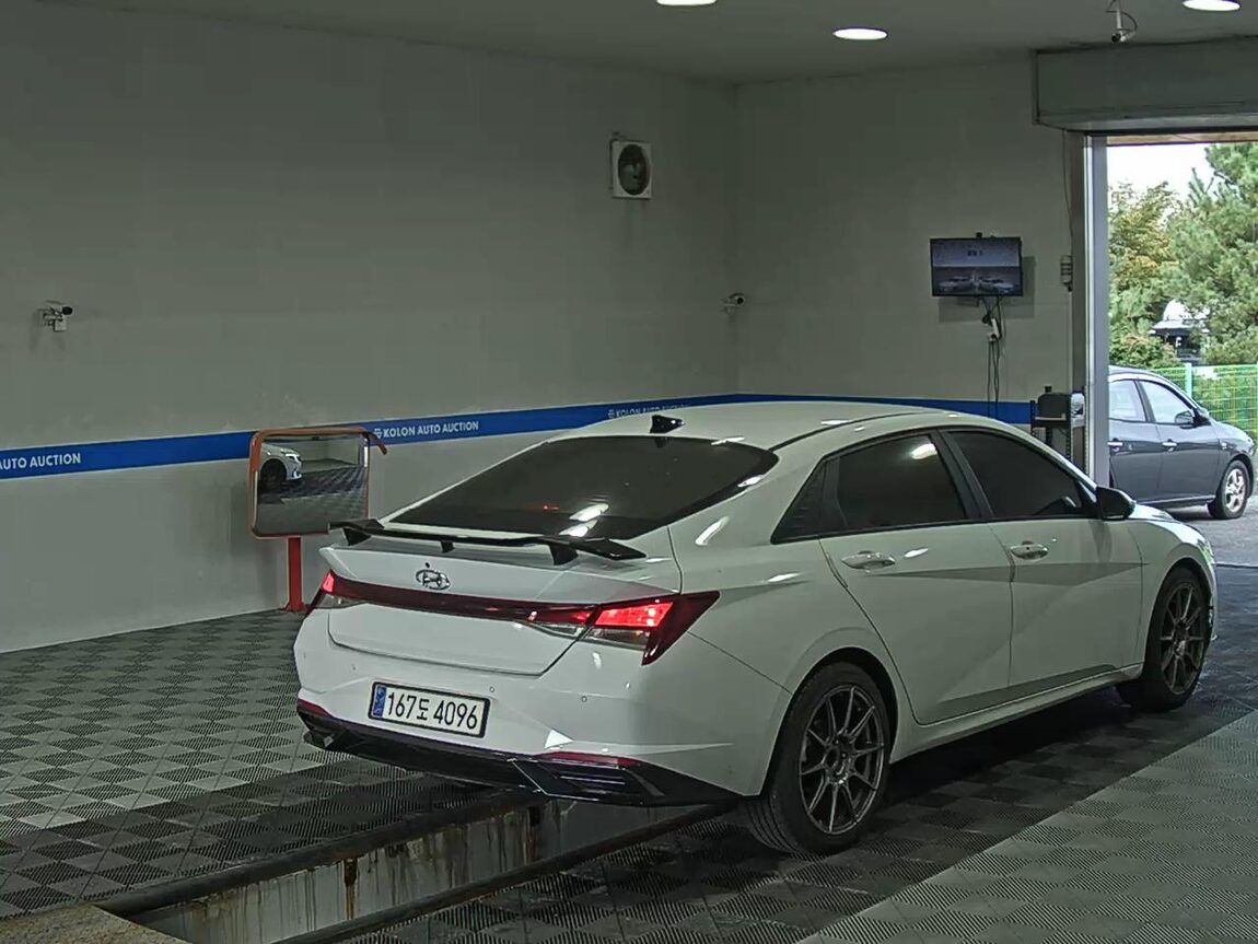 HYUNDAI AVANTE (CN7) 1.6 GASOLINE MODERN 2021 - zdjęcie 5