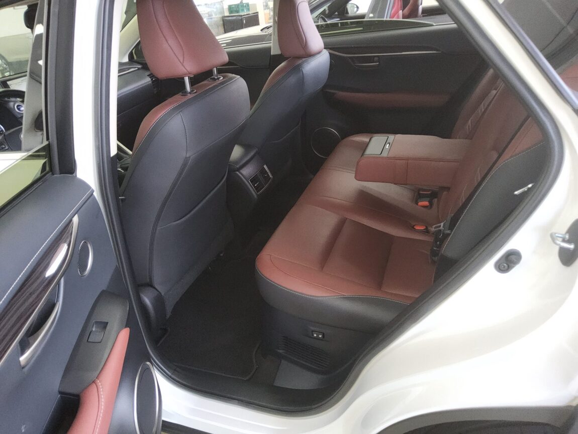 LEXUS NX 300h 2017 - zdjęcie 12