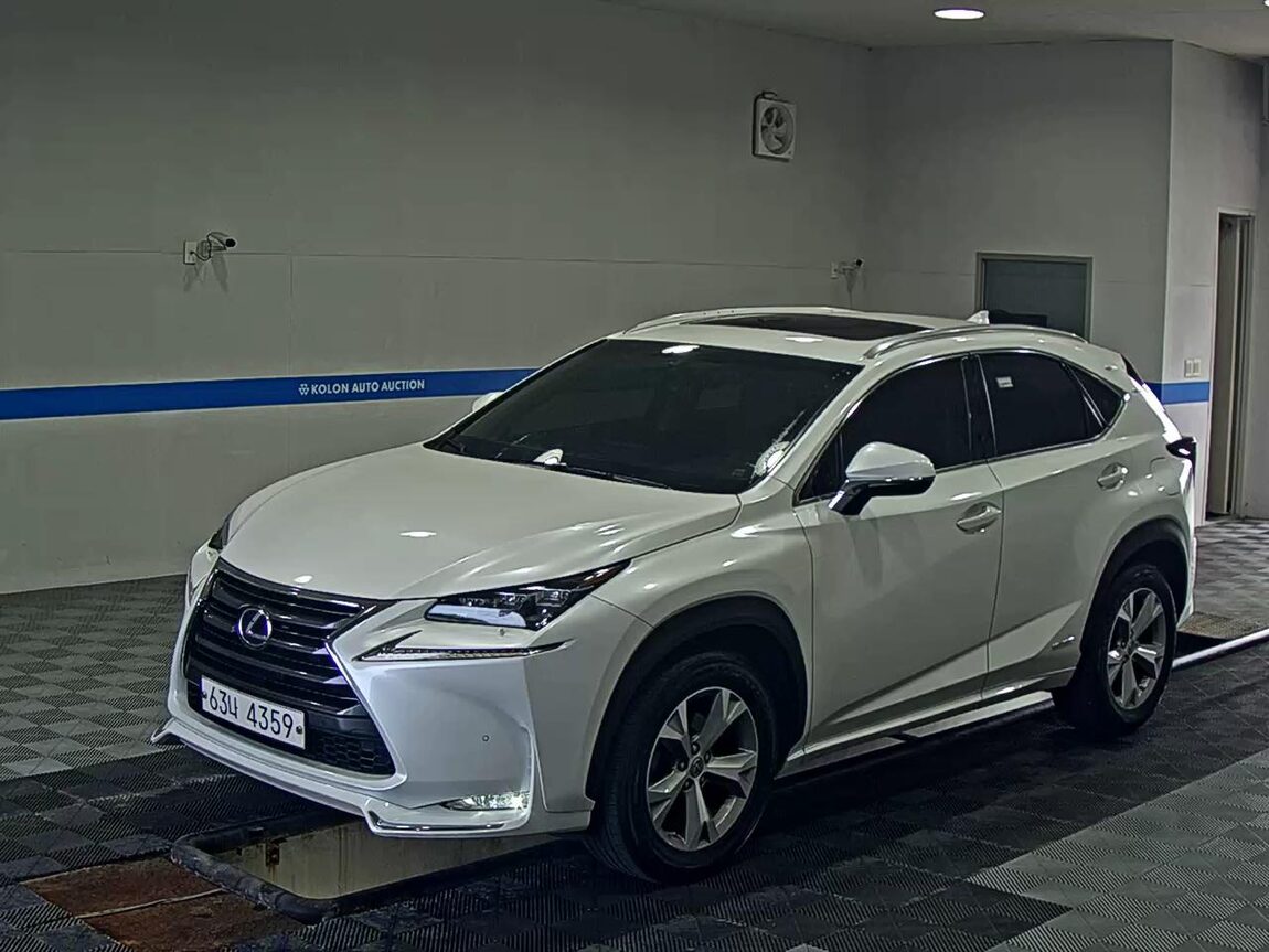 LEXUS NX 300h 2017 - zdjęcie 2