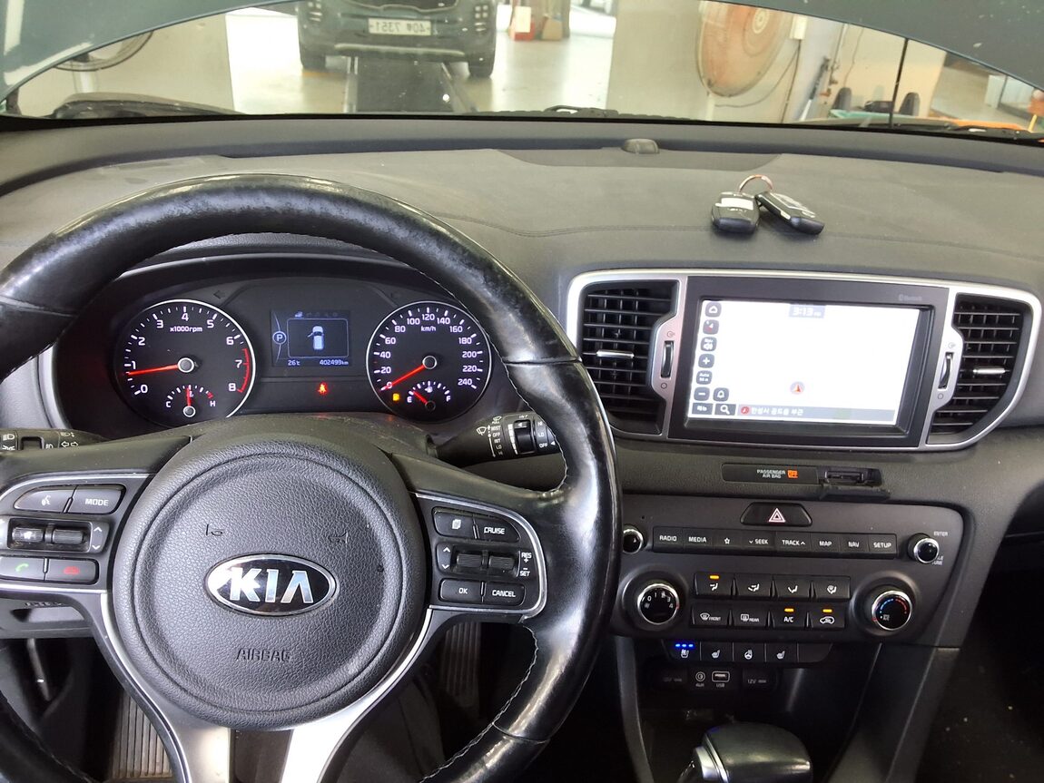 KIA NEW SPORTAGE GASOLINE 2.0 2WD NOBLESSE 2018 - zdjęcie 17